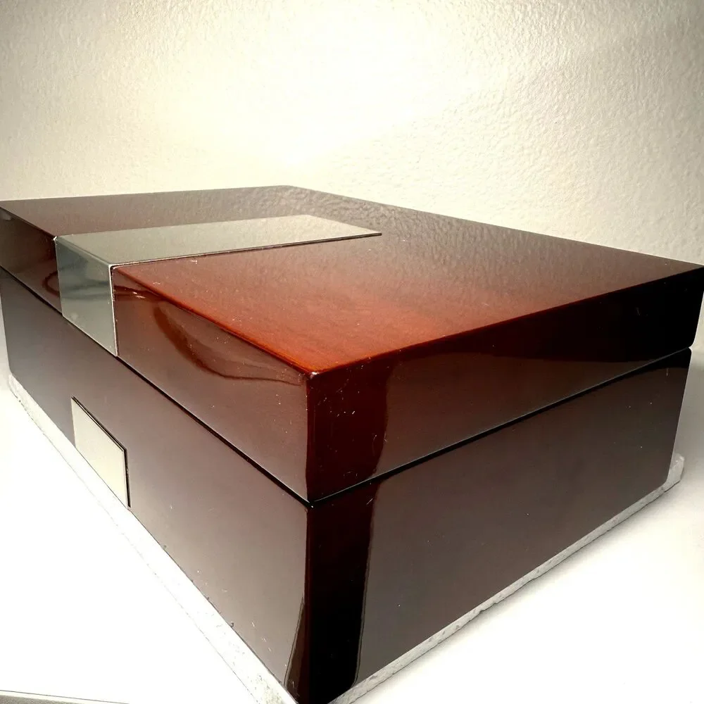 Bey-Berk Lacquered Walnut 8 Slot Watch Box Solid Wood Display Case